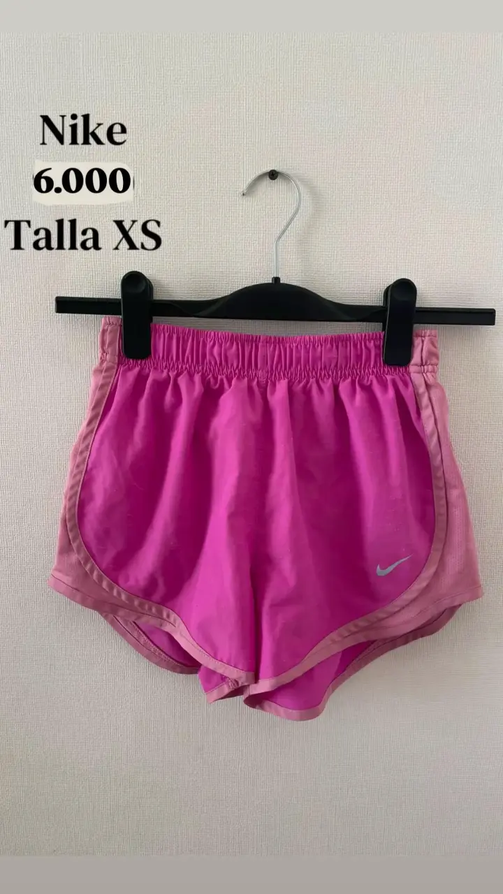 Shorts deportivos Nike rosados talla XS