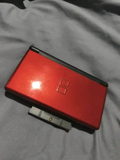 Consola portátil Nintendo DS Lite roja - miniatura 1