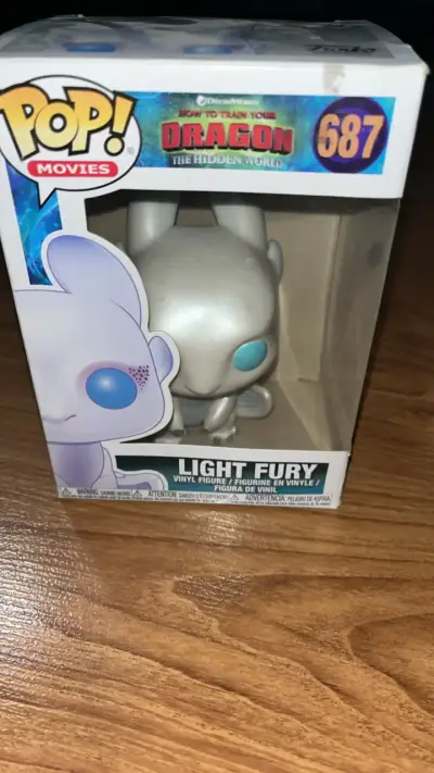 Figura Funko Pop Light Fury de colección - miniatura 2