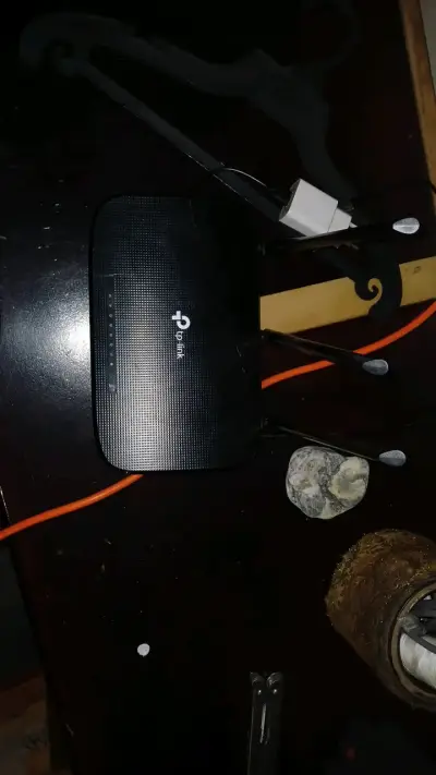 Router inalámbrico TP-Link con antenas - miniatura 1