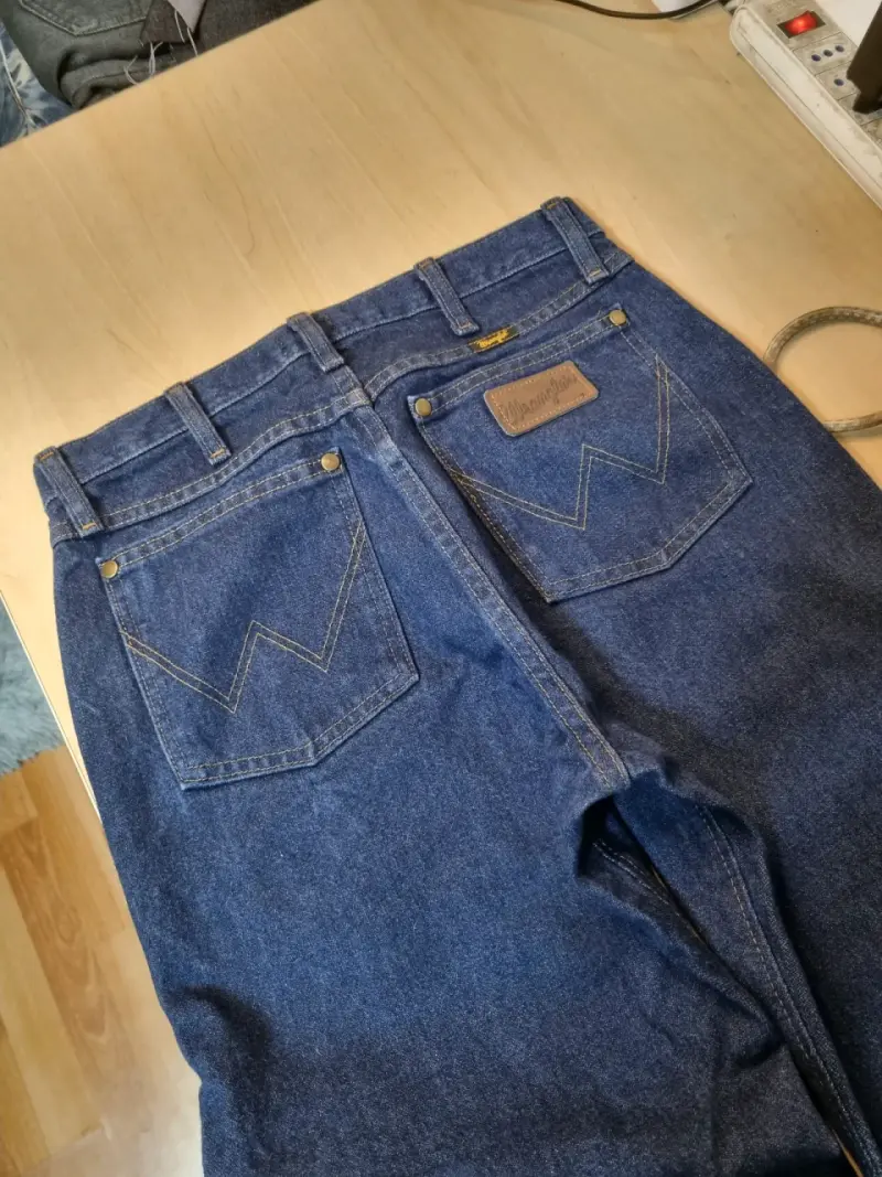 Jeans Wrangler clásicos azul oscuro W29 L36 - 1
