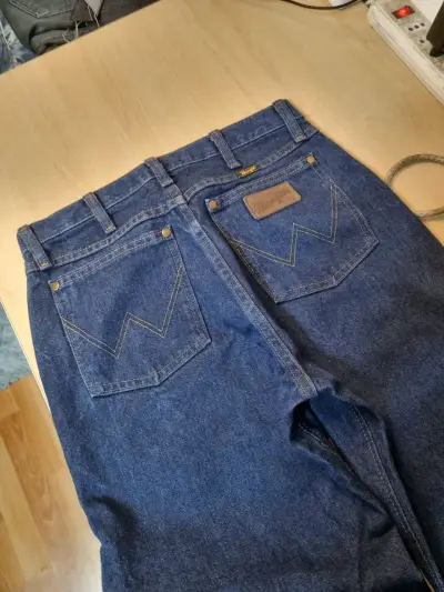 Jeans Wrangler clásicos azul oscuro W29 L36 - miniatura 1