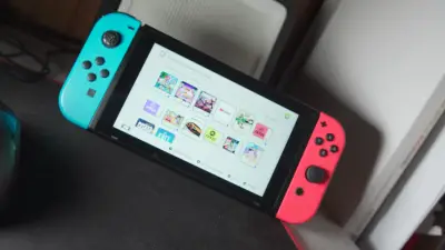 Nintendo Switch V2 Con juegos digitales - miniatura 3
