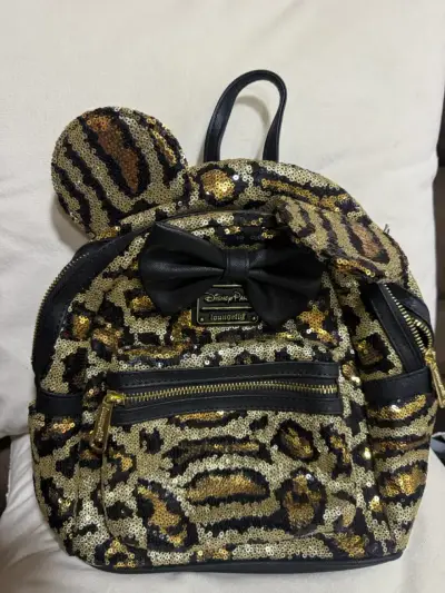 Mochila Disney Loungefly con lentejuelas y orejas - miniatura 1