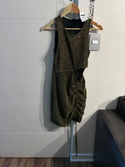 Chaqueta acolchada de mujer y vestidos - miniatura 3