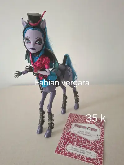Muñeca Monster High con accesorios - miniatura 2