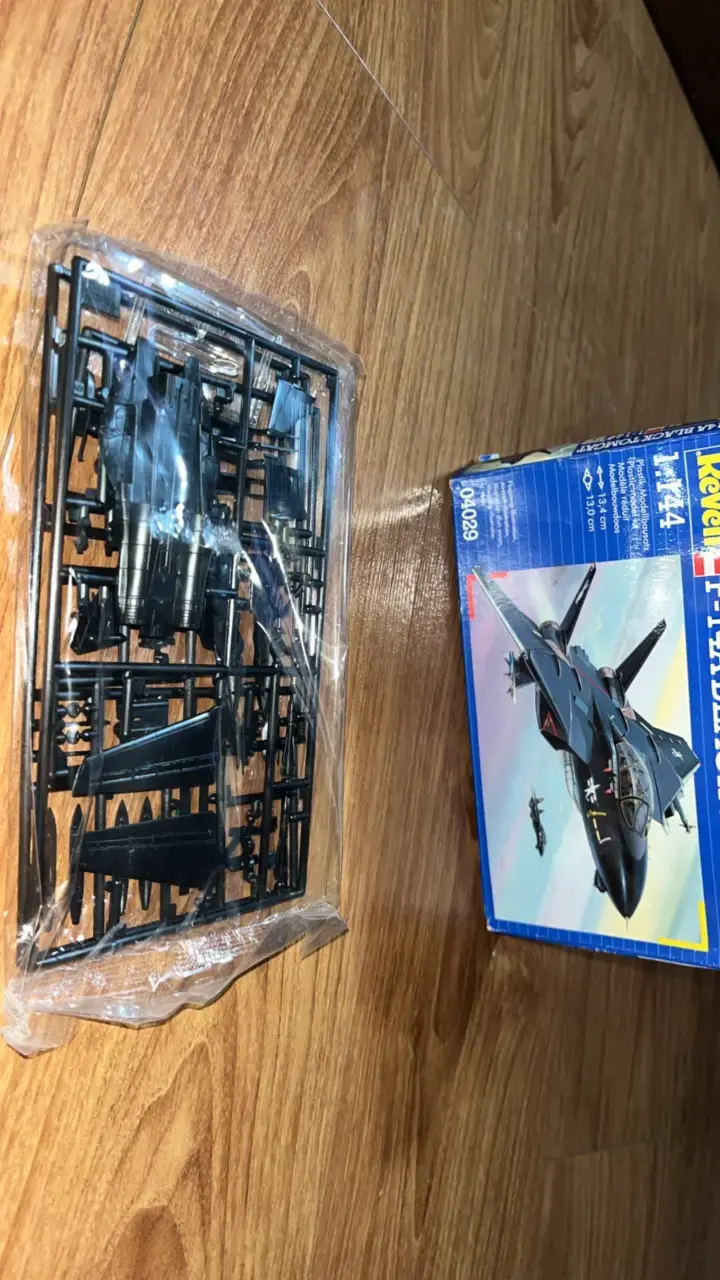 Maqueta avión F-117A Nighthawk 1:144 Revell - 2
