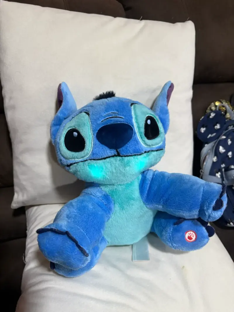 Peluche Stitch con luces en mejillas - 2