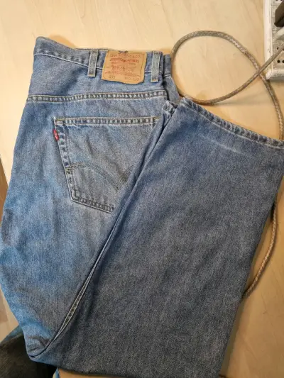 Jeans Levis Clasicos w42 L30 505 - miniatura 2