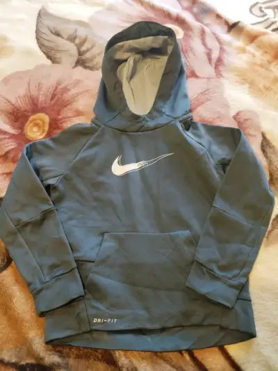 Polerón con capucha Nike Dri-FIT gris - miniatura 1