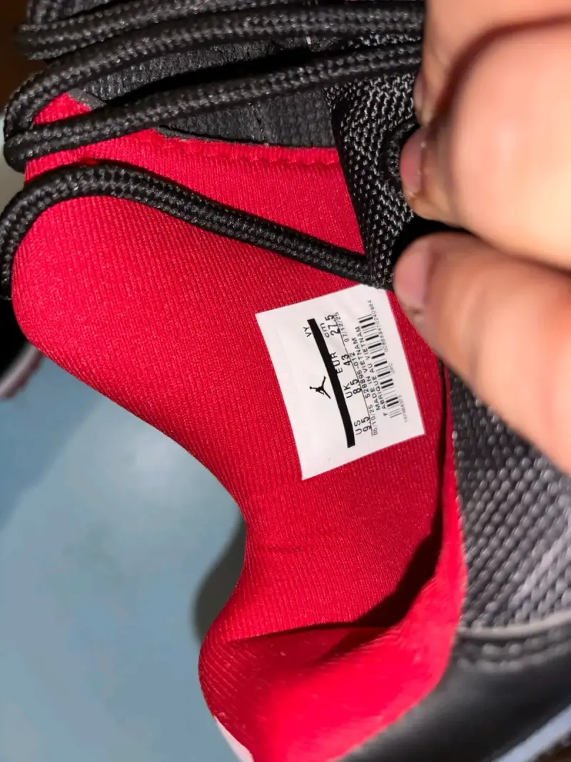 Zapatillas Air Jordan 11 Retro Negro Rojo - 3