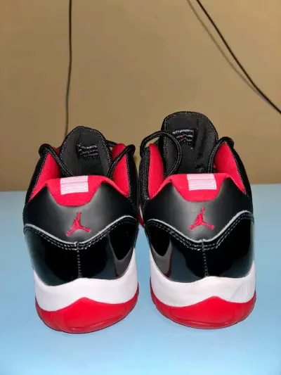 Zapatillas Air Jordan 11 Retro Negro Rojo - miniatura 5