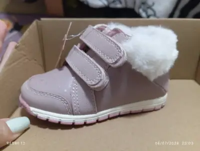 Zapatos de bebé malva con forro de peluche - miniatura 2