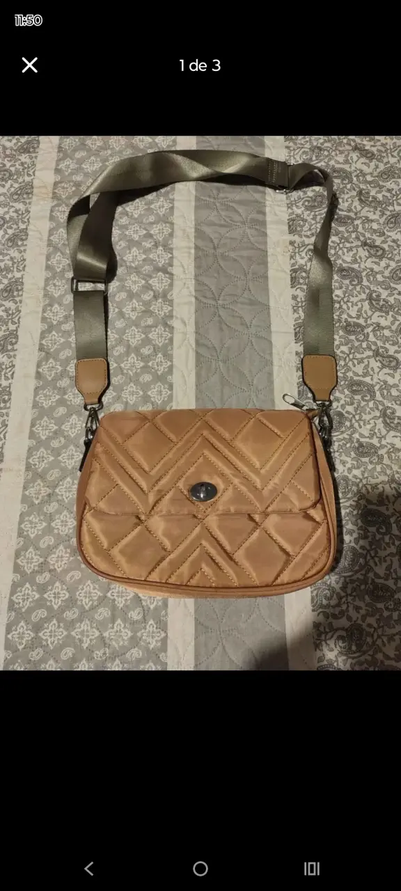 Cartera cruzada acolchada color beige