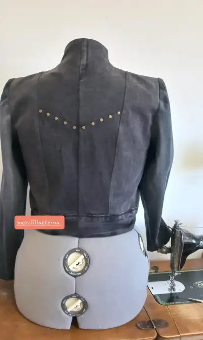 Chaqueta de mezclilla reciclada - miniatura 2