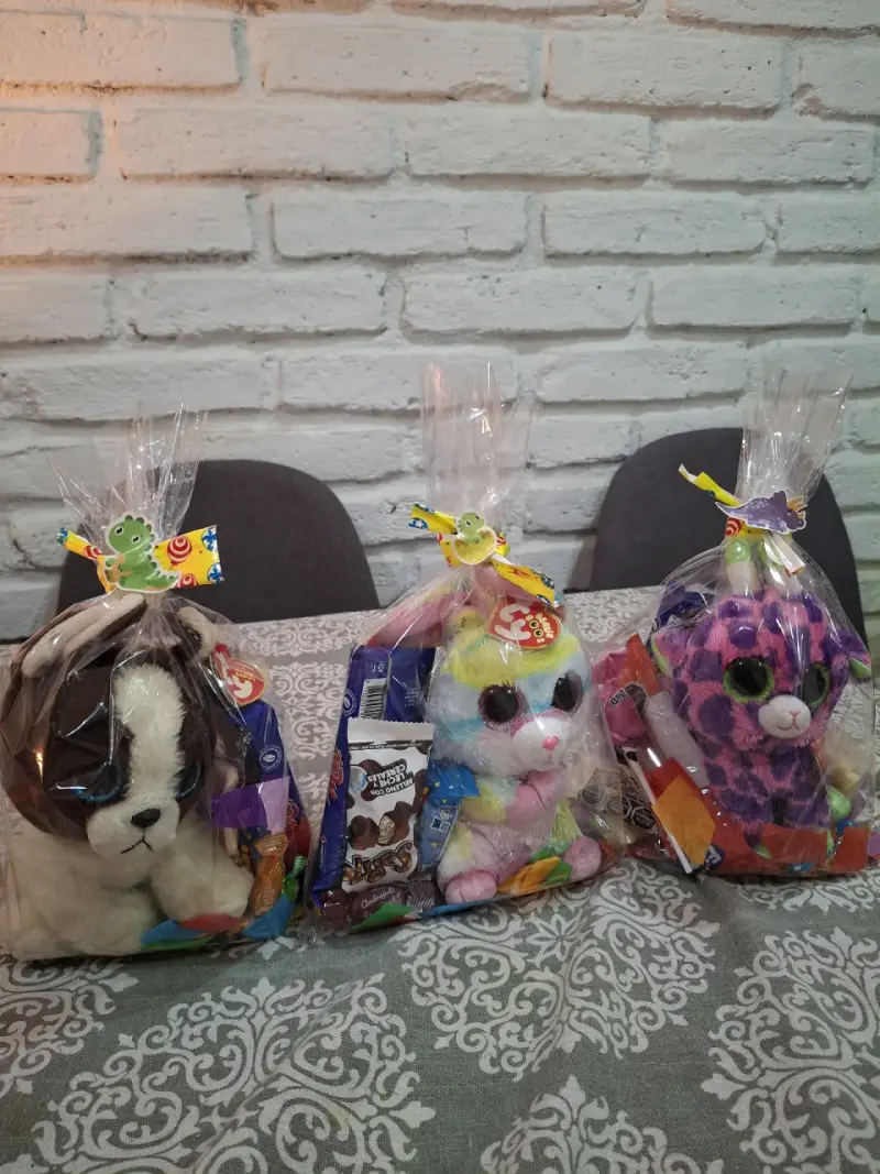 Peluches con dulces en bolsa de regalo - 6