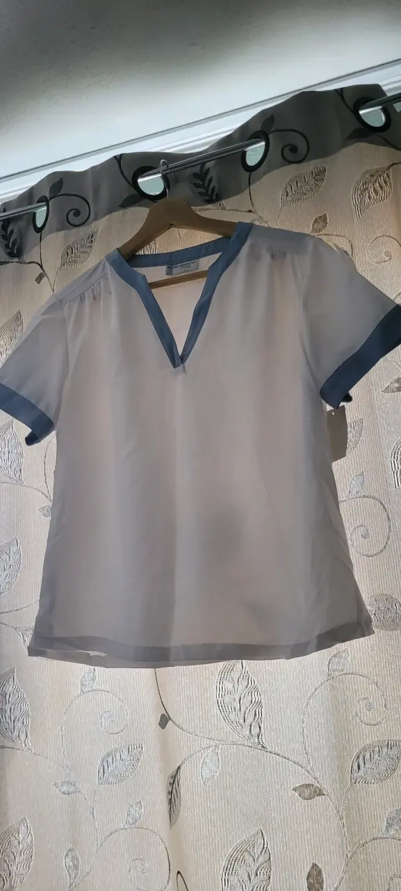 Blusa de mujer con diseño de lunares Berkovich - 2
