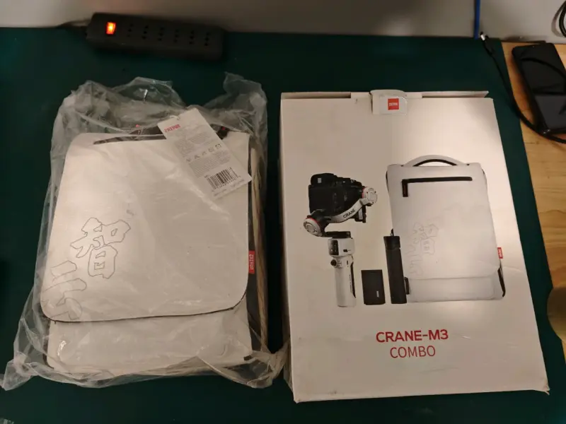 Estabilizador Zhiyun Crane-M3 Combo - 1