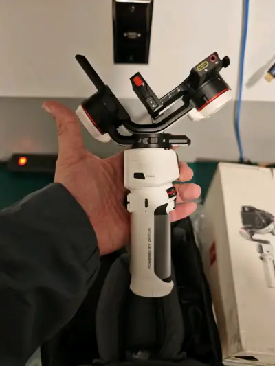 Estabilizador Zhiyun Crane-M3 Combo - miniatura 3