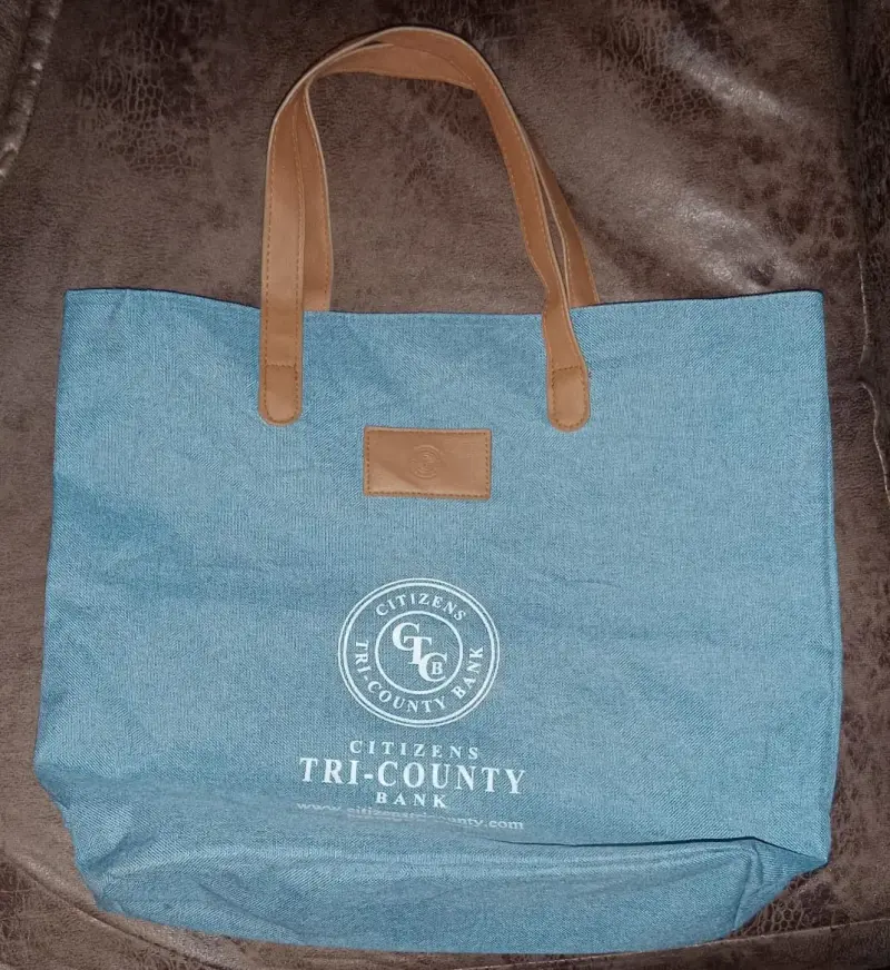 Bolso tote azul con asas de ecocuero