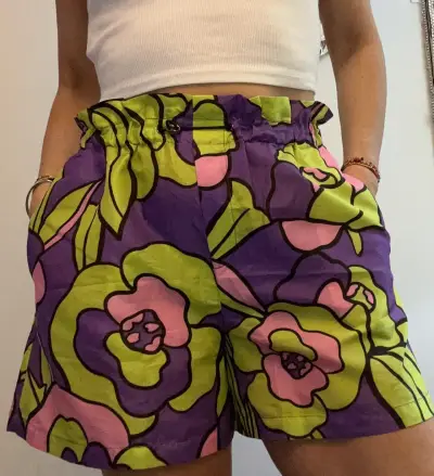 Shorts de flores coloridos Las Pepas - miniatura 2