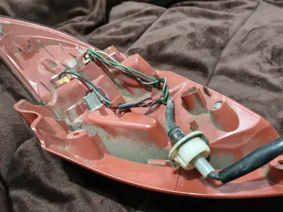 Foco trasero para mazda demio (ROTO) - miniatura 4