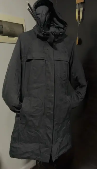 Parka negra The North Face talla SP  impermeable - miniatura 3