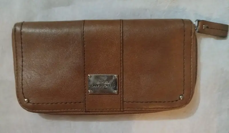 Billetera de Ecocuero marrón con cierre