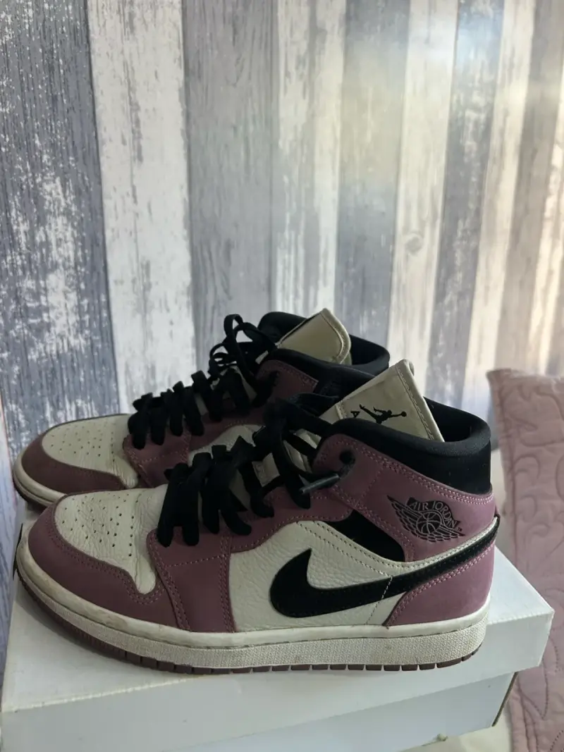 Zapatillas Air Jordan 1 Mid Multicolor - 1