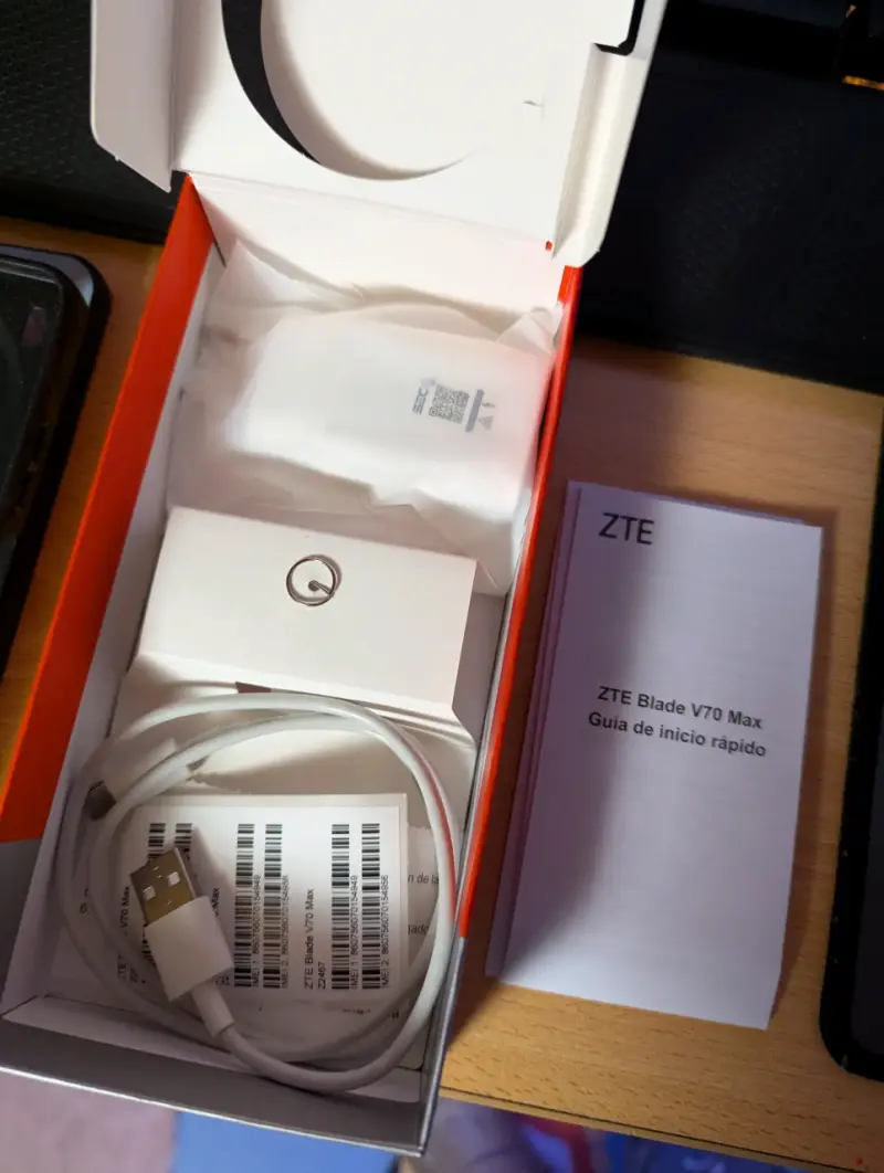 Celular ZTE Blade V70 Max 256GB 14GB RAM - 3
