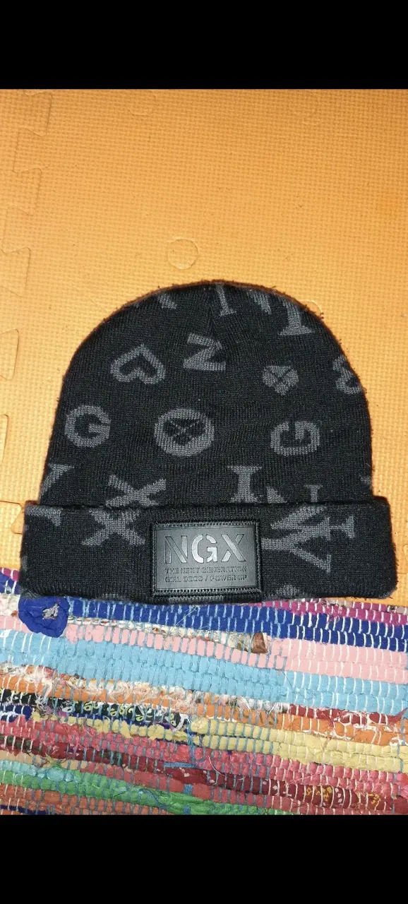 Gorro de lana negro NGX con diseño - 1