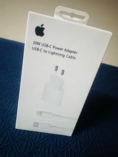 Cargador Apple 20W USB-C a Lightning OEM - miniatura 2