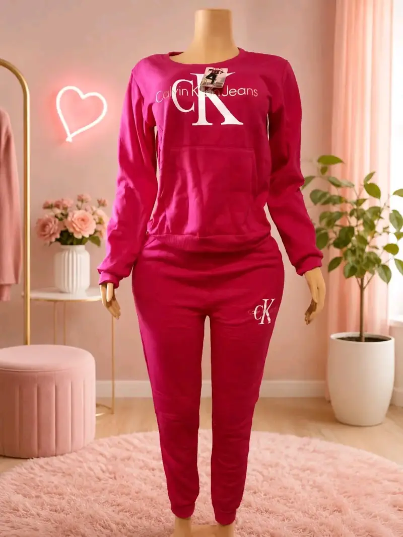 Conjunto deportivo mujer Calvin Klein fucsia