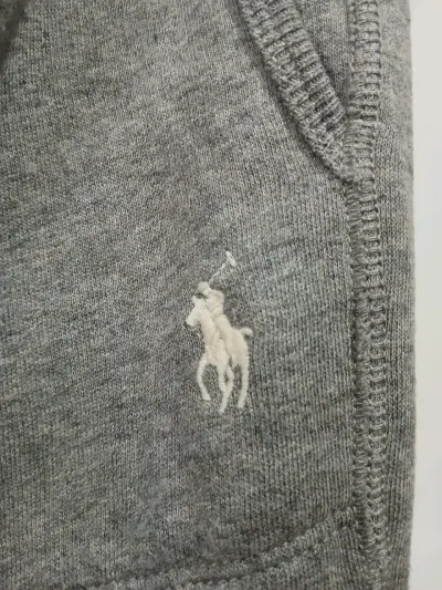 Pantalones deportivos grises con logo bordado - miniatura 2