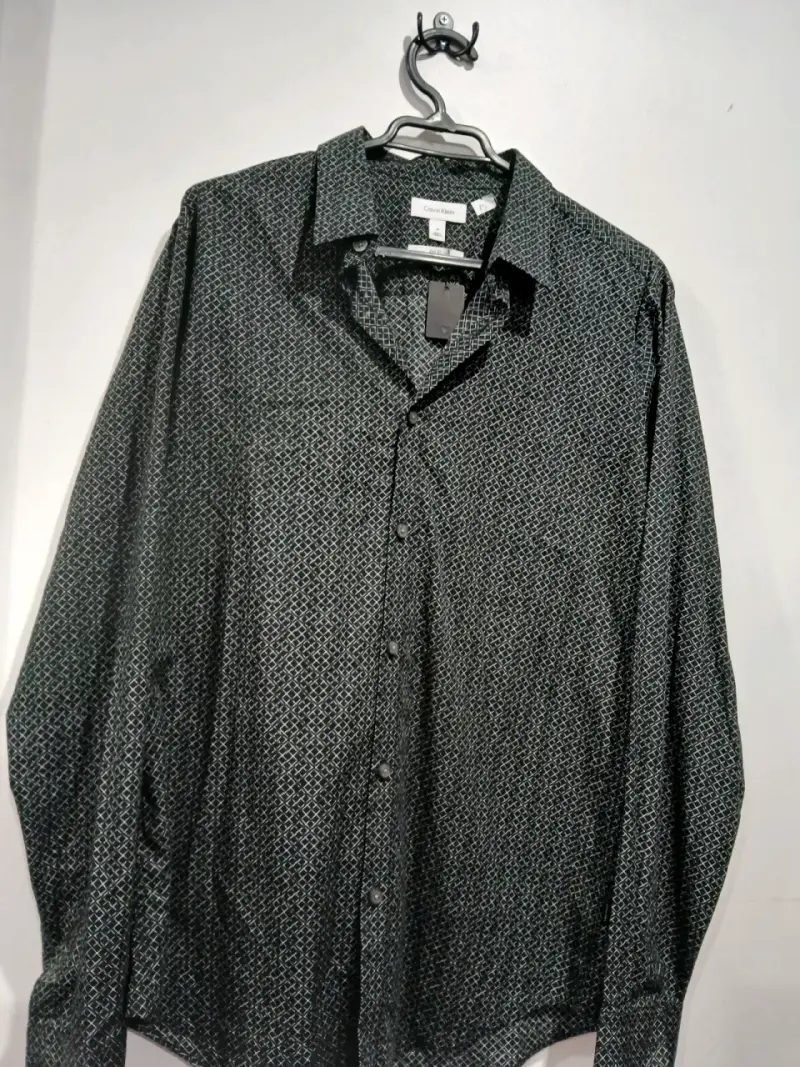 Camisa formal Calvin Klein negra estampada - 1