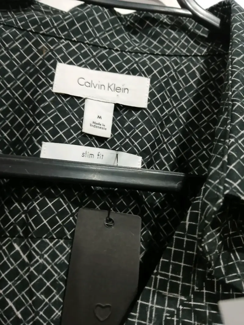 Camisa formal Calvin Klein negra estampada - 2