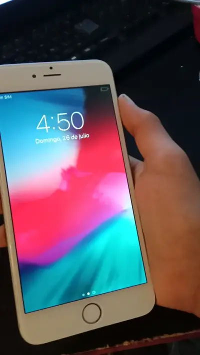iPhone 8 Plus en buen estado 100% de bateria - miniatura 2
