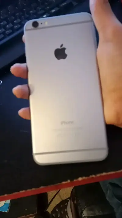 iPhone 8 Plus en buen estado 100% de bateria - miniatura 3