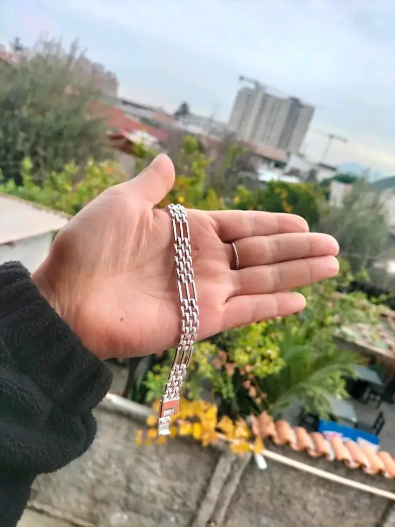 Pulsera de plata elegante para hombre