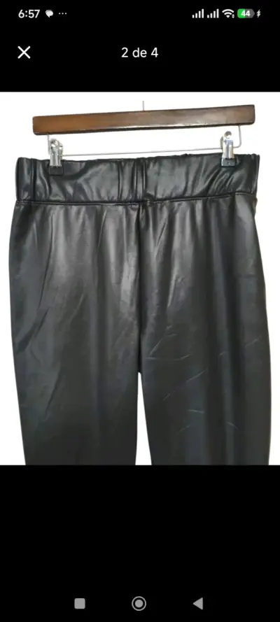 Pantalones de cuero sintético negro para mujer - miniatura 3