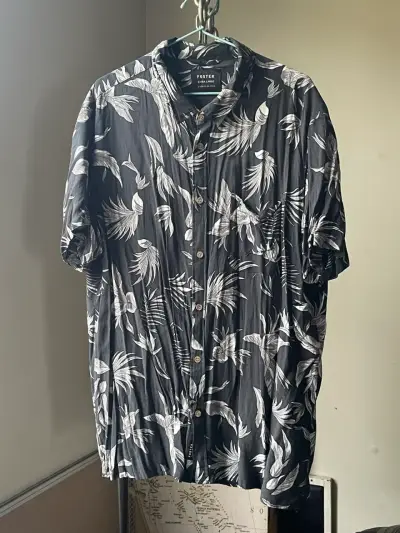 Camisa Foster estampada tropical talla XL - miniatura 1