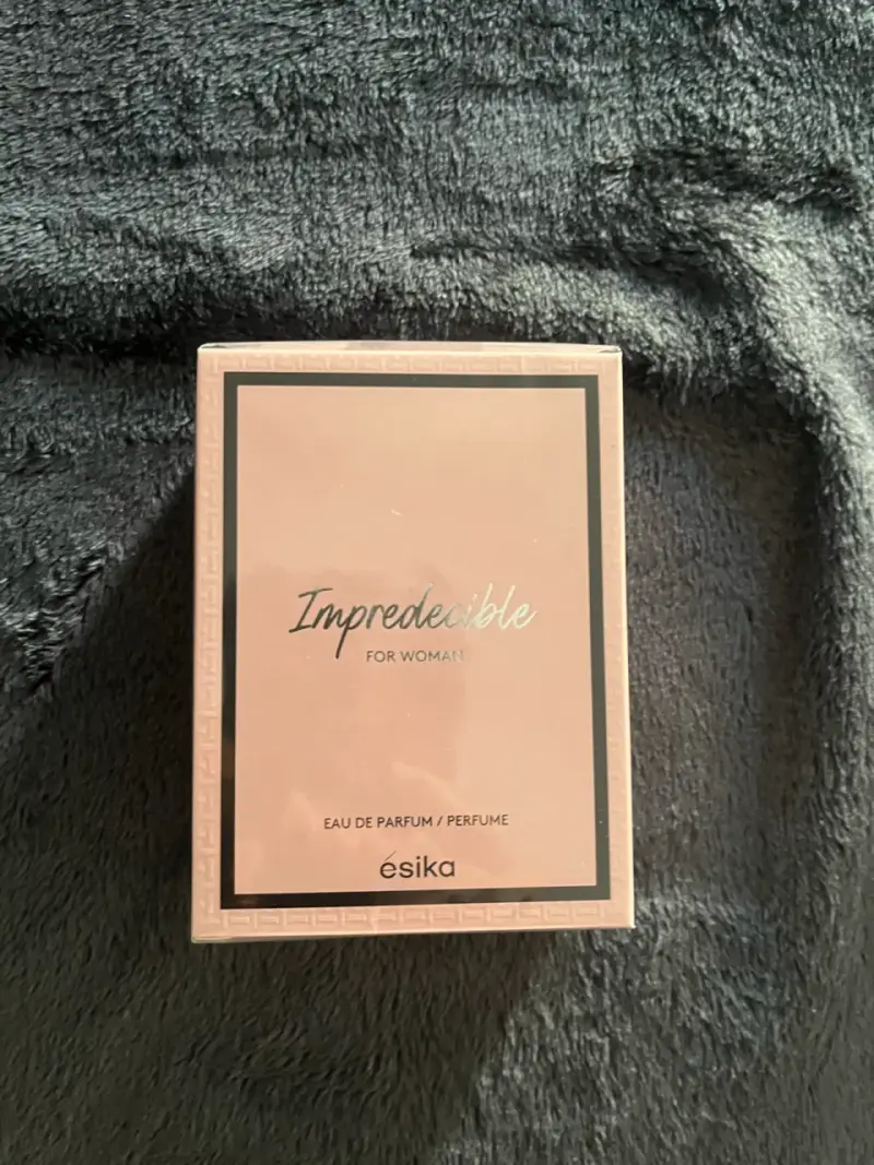 Perfume Ésika Impredecible para Mujer 50ml