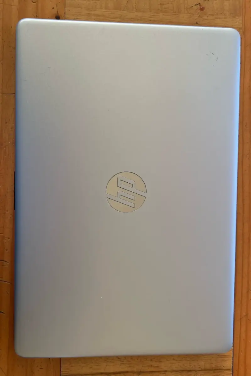 Laptop HP Intel Core i5 en buen estado - 3