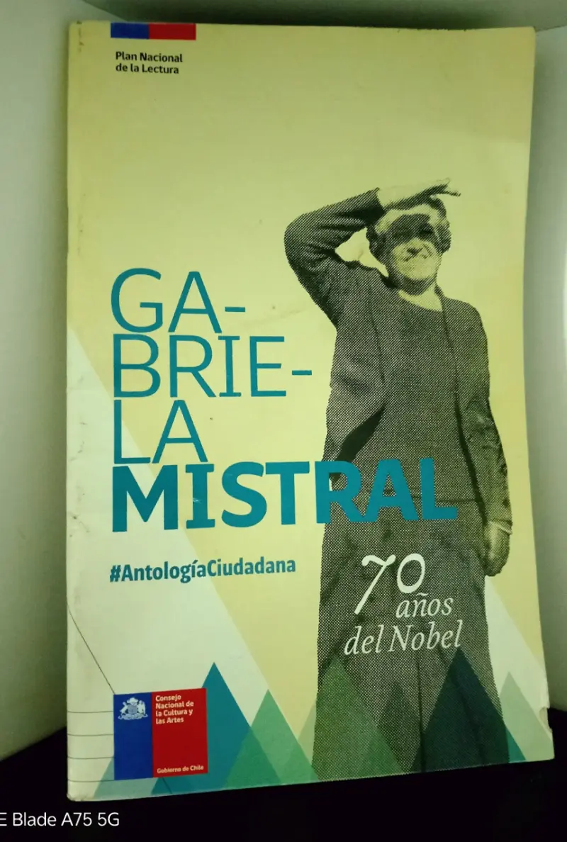 Libro Antología Ciudadana Gabriela Mistral - 1