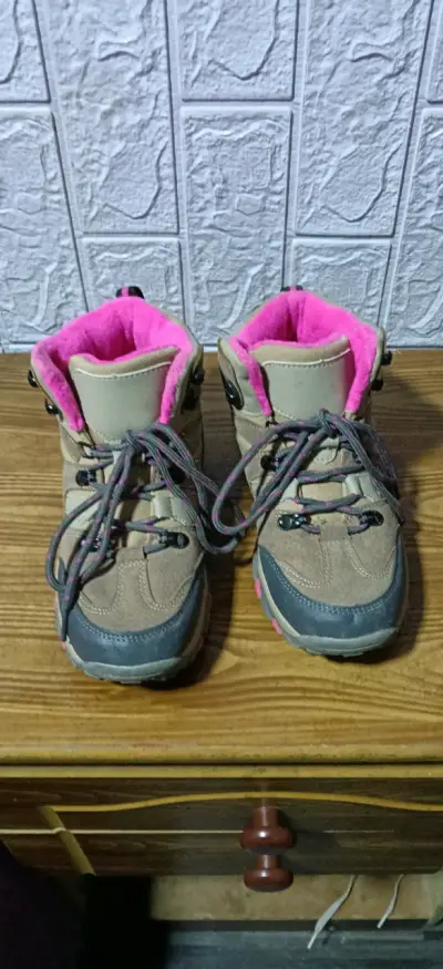Botas de montaña para mujer color beige y rosa - miniatura 2