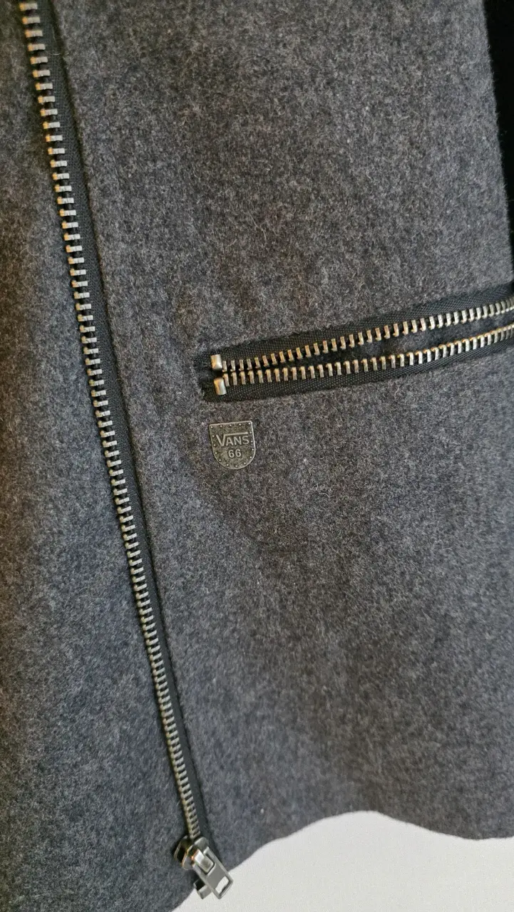 Chaqueta de lana gris Vans con cierre metálico - 2