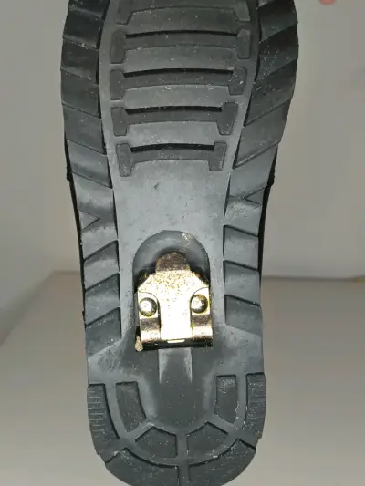 Botas de nieve negras con cierre de velcro - miniatura 4