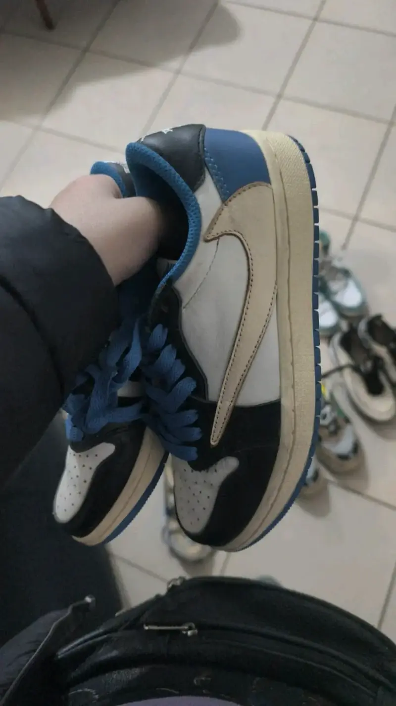 Zapatillas deportivas azul y blanco para niños