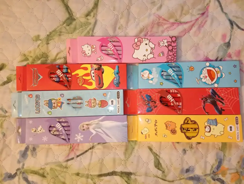 Set de lápices HB con diseños infantiles