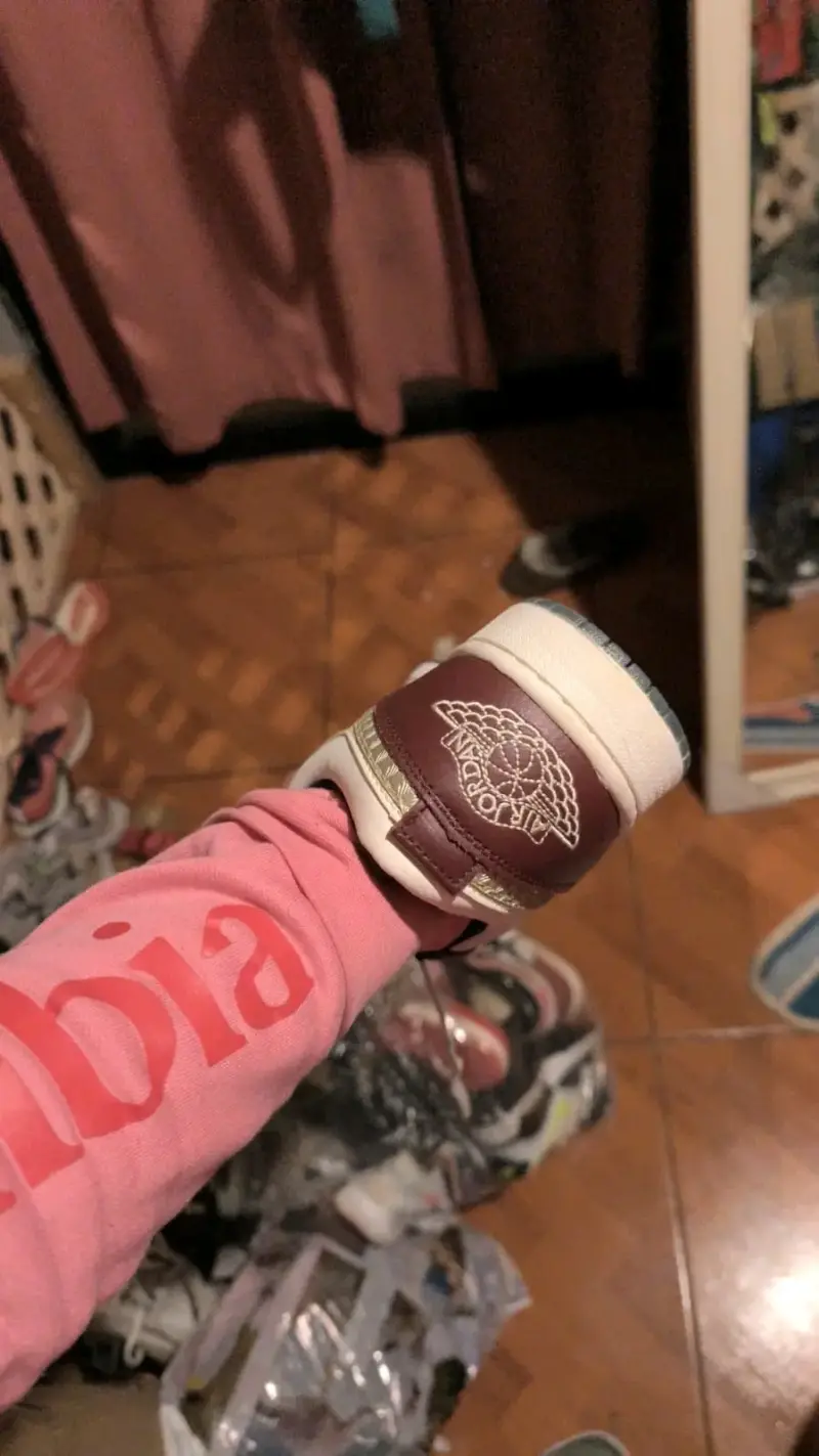 Zapatillas deportivas blancas y burdeos para mujer - 2